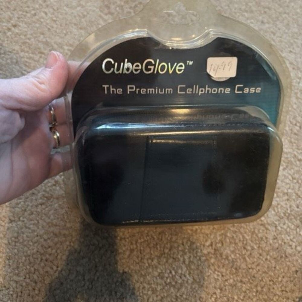 CubeGlove Premium Cellphone Case *New Vintage Case*
